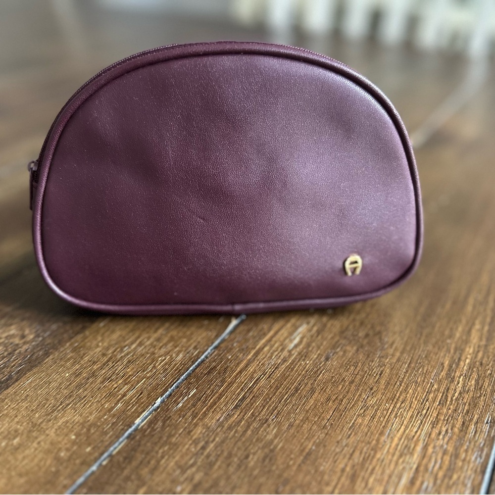 Etienne Aigner leather pouch